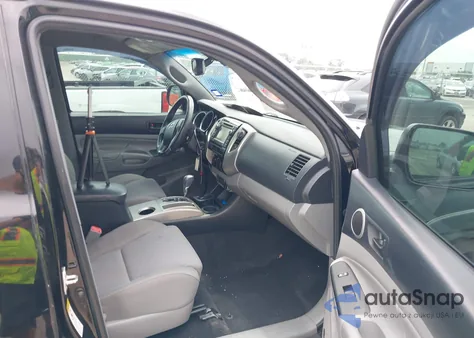 2013 Toyota Tacoma Prerunner V6 z USA, uszkodzony, nr VIN 5TFJU4GN8DX033424